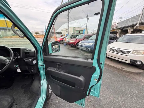 Toyota Pixis Van