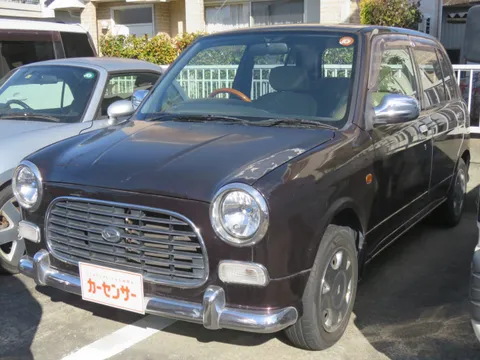 Daihatsu Mira Gino