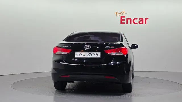 Hyundai Elantra (Avante)