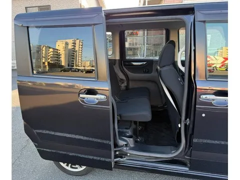 Honda N-BOX Plus Custom