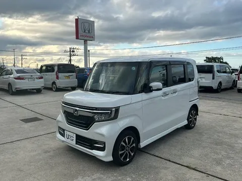 Honda N-BOX Custom