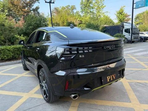 Lynk & Co 05
