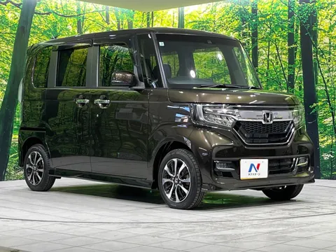 Honda N-BOX Custom