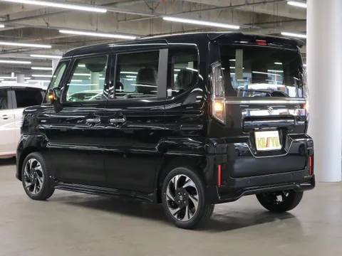 Suzuki Spacia Custom