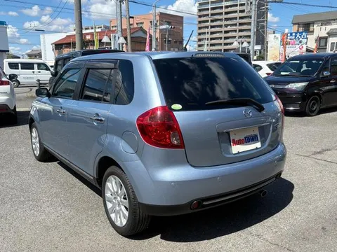 Mazda Verisa