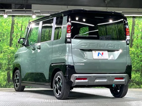 Mitsubishi Delica Mini