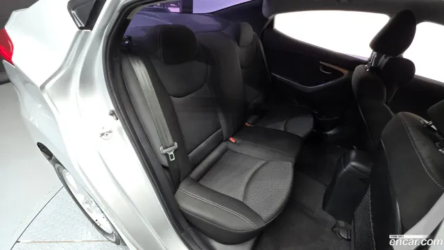 Hyundai Elantra (Avante)