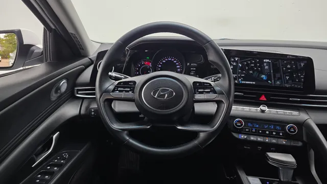 Hyundai Elantra (Avante)
