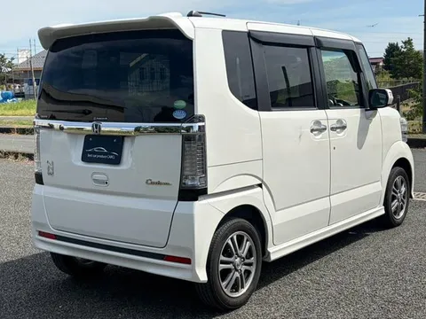 Honda N-BOX Custom