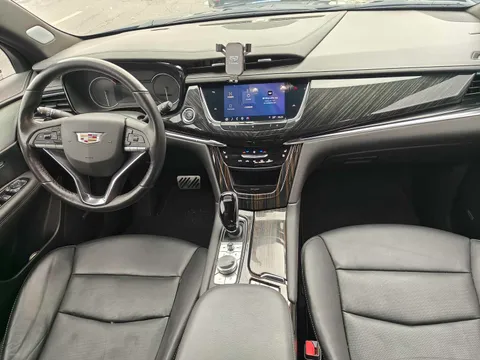 Cadillac XT6