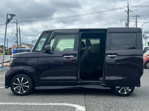 Honda N-BOX Custom