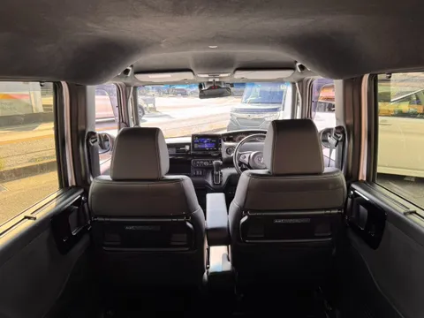 Honda N-BOX Custom