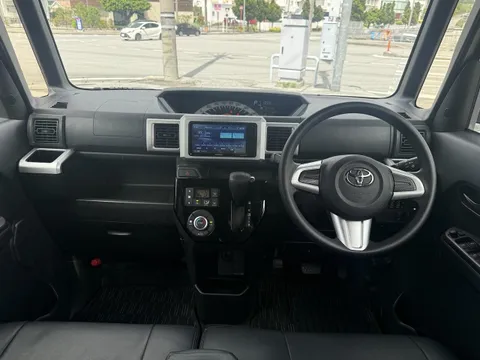 Toyota Pixis Mega