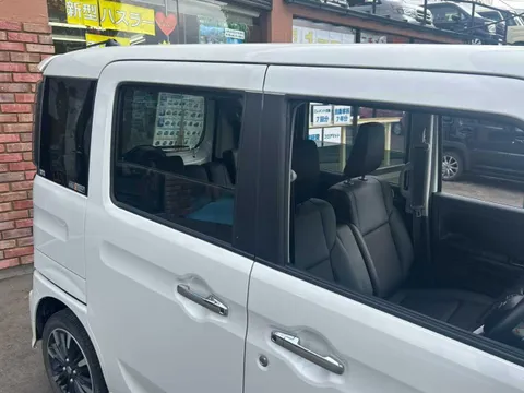 Suzuki Spacia Custom