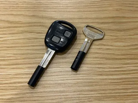 Daihatsu Mira Gino