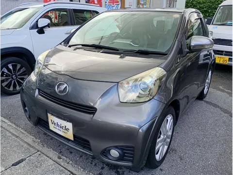 Toyota iQ