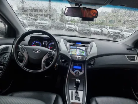 Hyundai Elantra (Avante)