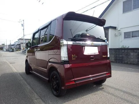 Honda N-BOX Plus Custom