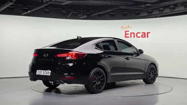 Hyundai Elantra (Avante)