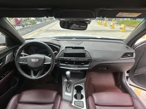 Cadillac CT4