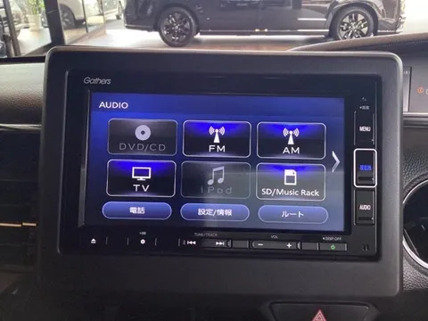 Honda N-BOX Custom