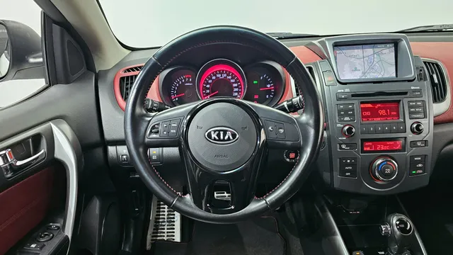 Kia Cerato (Forte)