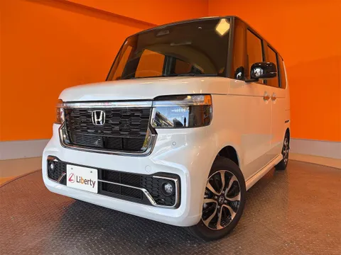 Honda N-BOX Custom