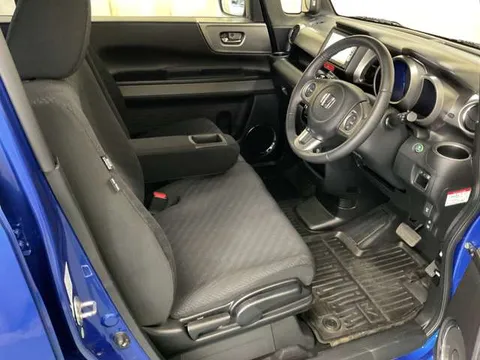Honda N-BOX Slash