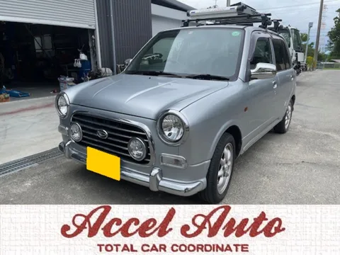 Daihatsu Mira Gino