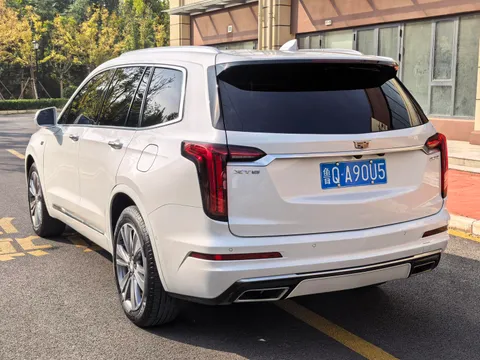 Cadillac XT6