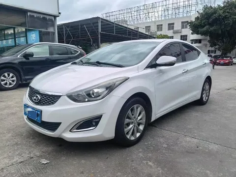 Hyundai Elantra (Avante)