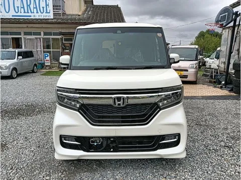 Honda N-BOX Custom