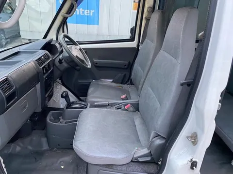 Nissan Clipper Van