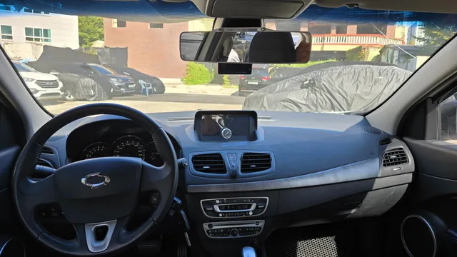 Renault SM3