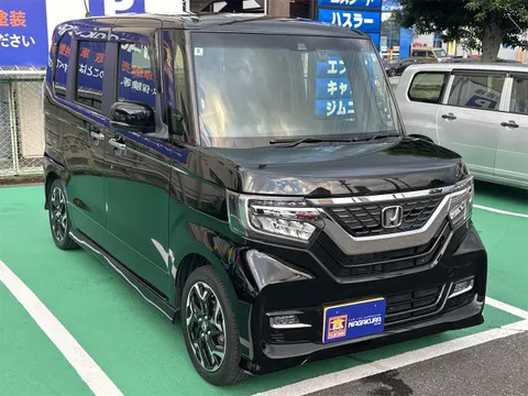 Honda N-BOX Custom