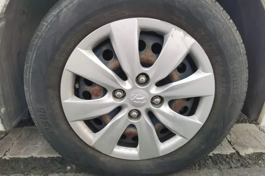 Hyundai Verna (older Generation)