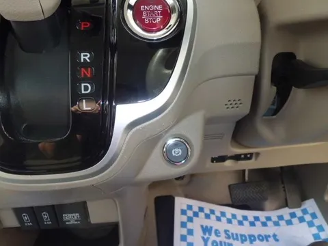 Honda N-BOX Slash