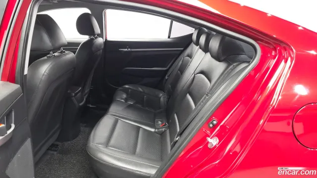 Hyundai Elantra (Avante)