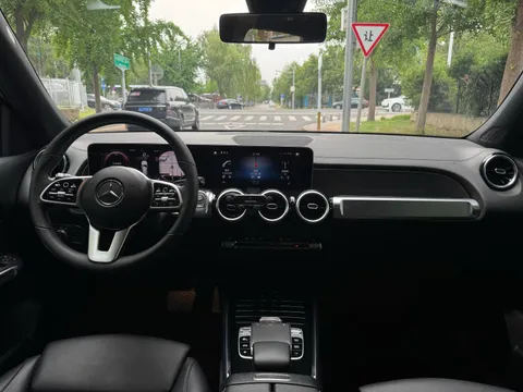 Mercedes-Benz Mercedes-Benz GLB
