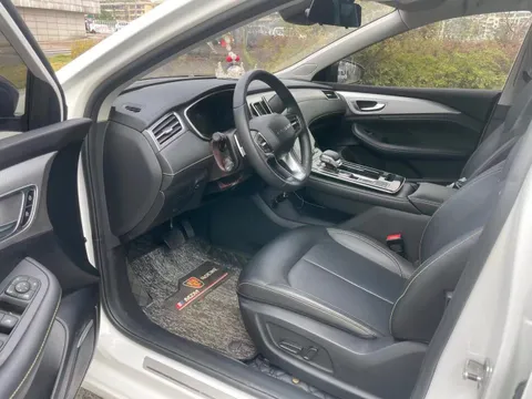 Roewe i6