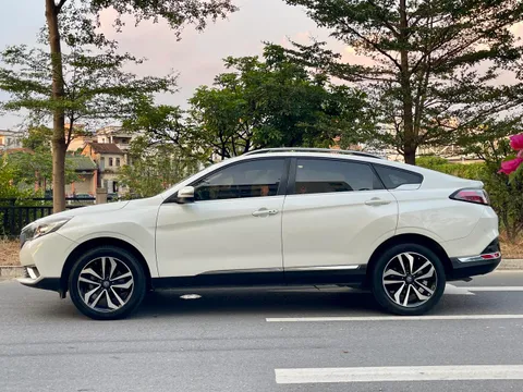 Venucia T90
