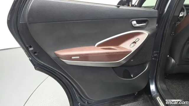 Hyundai Grand Santa Fe (Maxcruz)