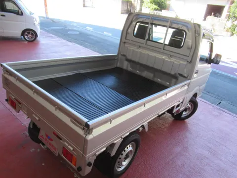 Nissan Clipper Truck
