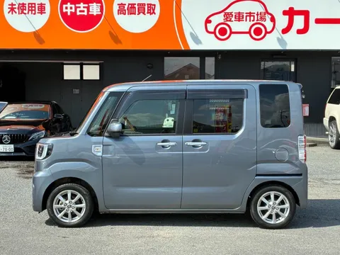 Toyota Pixis Mega