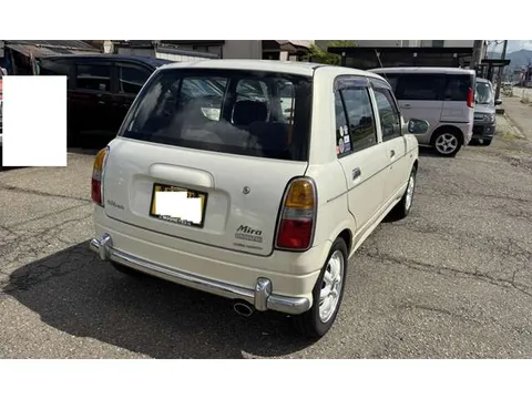 Daihatsu Mira Gino
