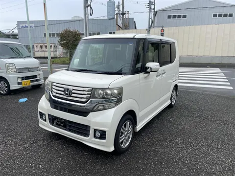 Honda N-BOX Custom