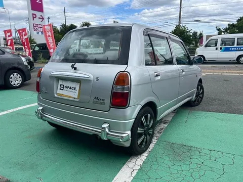 Daihatsu Mira Gino
