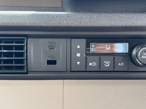 Honda N-BOX Joy