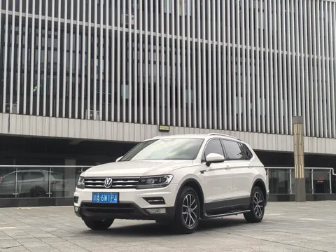 Volkswagen Tiguan L