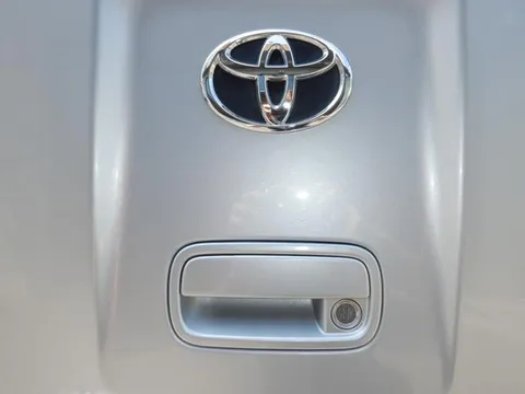 Toyota Pixis Van